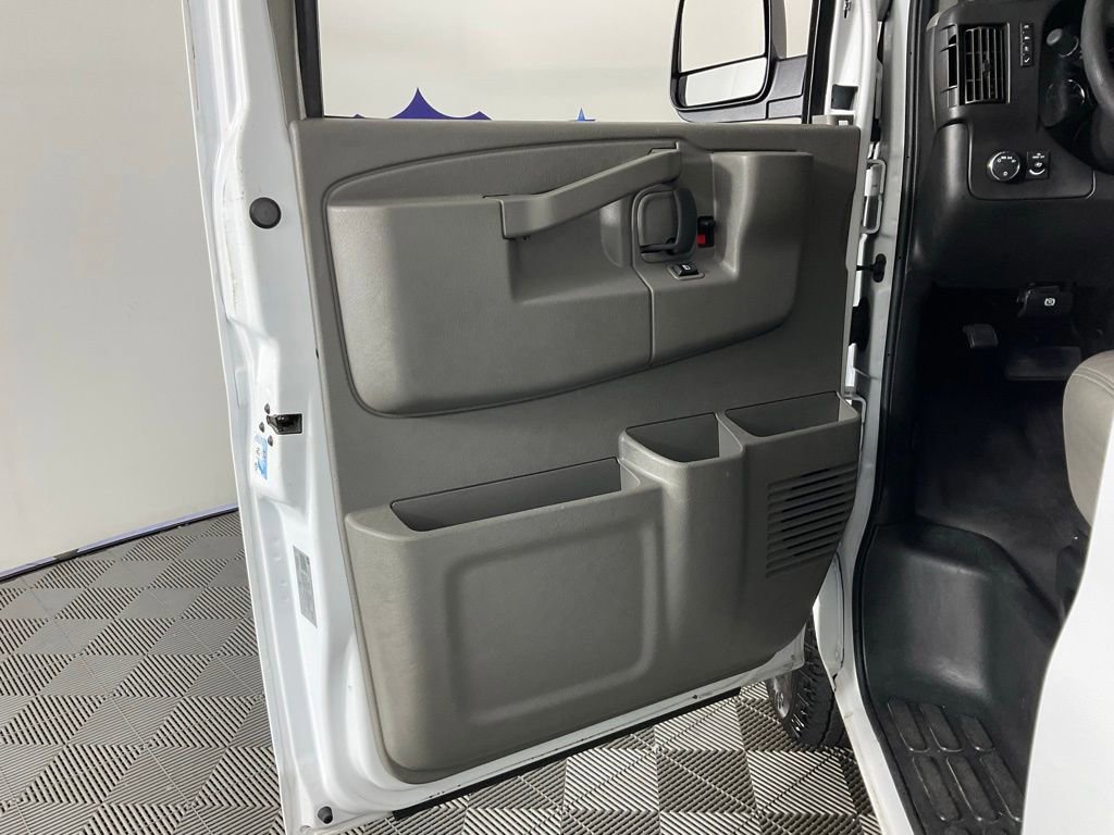 Used 2021 GMC Savana 2500 Extended image 12