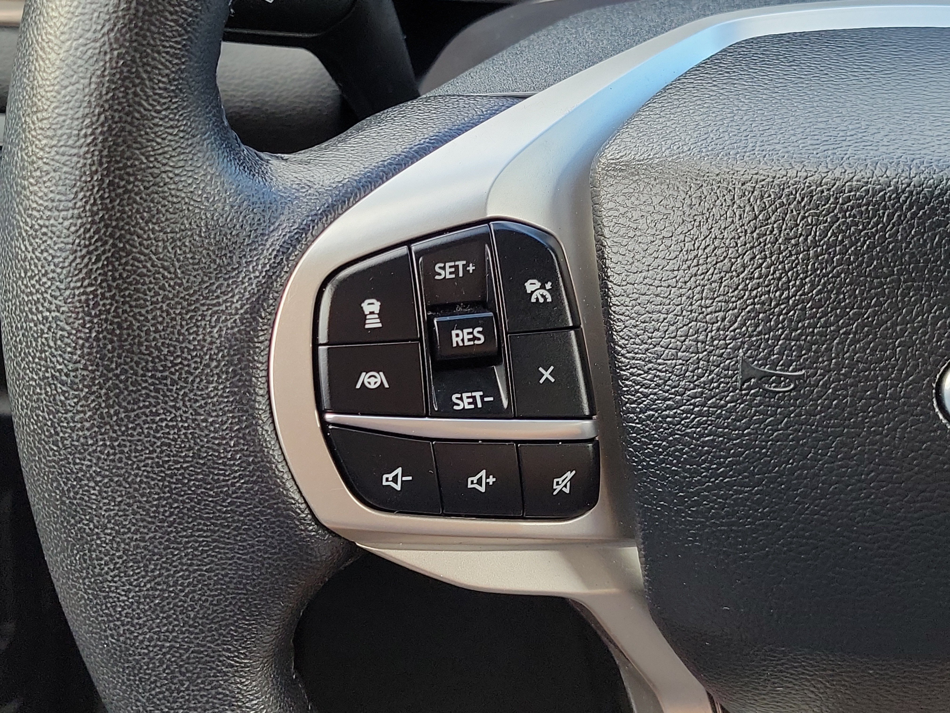 Certified 2024 Ford Explorer Limited w/ Limited Technology Package AWD/4WD image 25