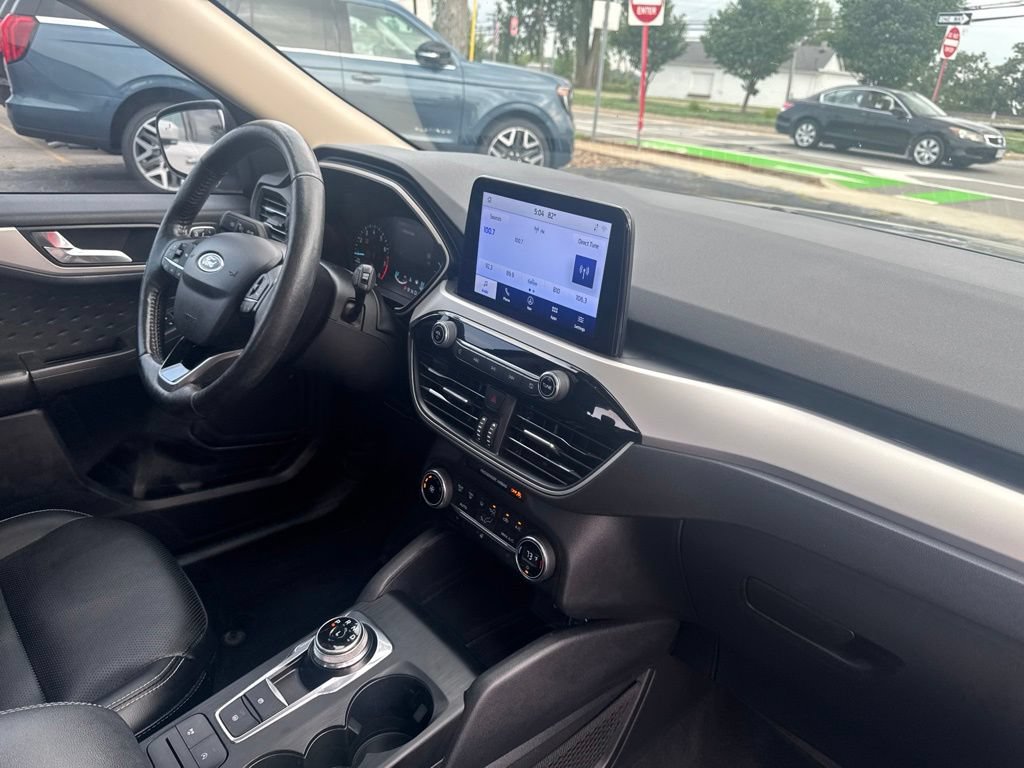 Certified 2020 Ford Escape SEL FWD image 37