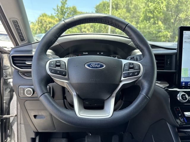 Certified 2024 Ford Explorer Limited w/ Limited Technology Package RWD image 27
