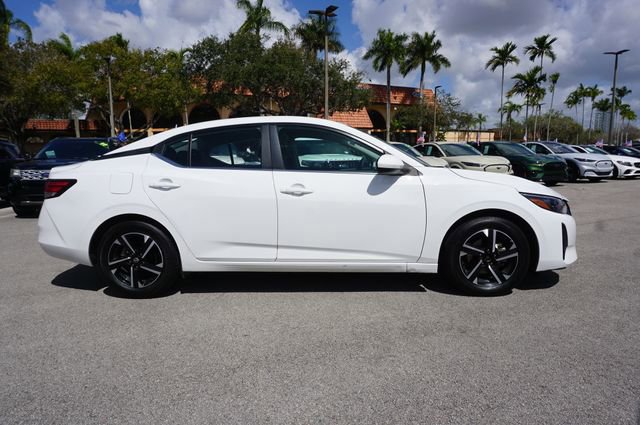 Used 2025 Nissan Sentra SV image 4