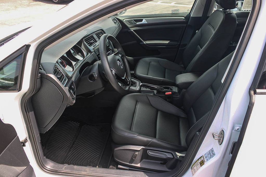 Used 2020 Volkswagen Golf 4-Door FWD image 18