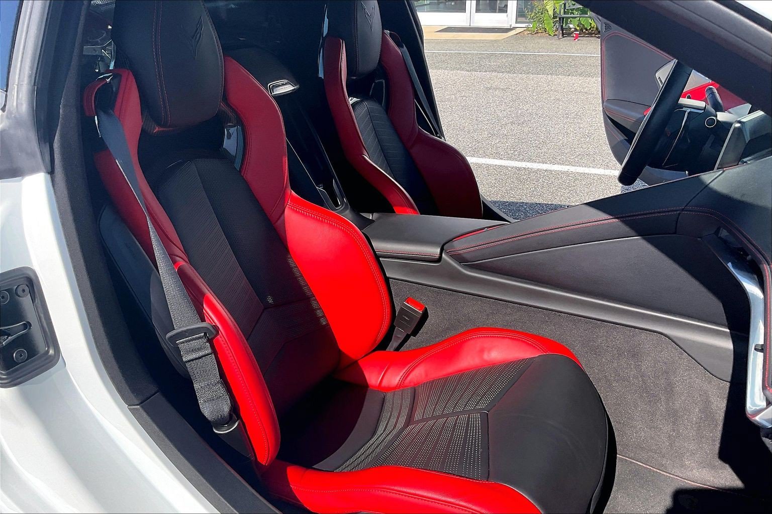Used 2022 Chevrolet Corvette Stingray Preferred Cpe w/ Engine Appearance Package RWD image 7