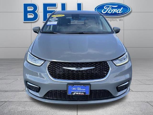 Used 2023 Chrysler Pacifica Touring-L image 10