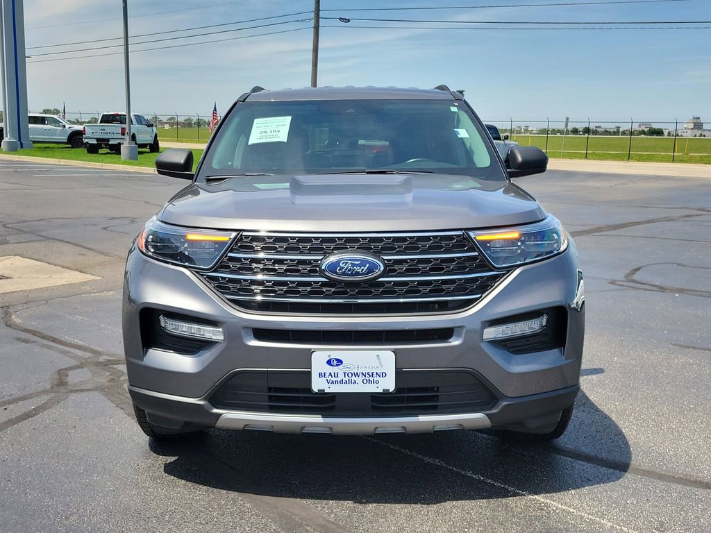 Certified 2022 Ford Explorer XLT w/ Equipment Group 202A AWD/4WD image 2