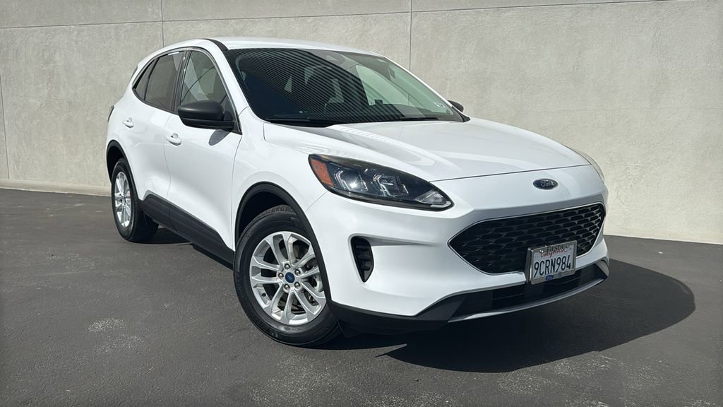 Certified 2022 Ford Escape SE
