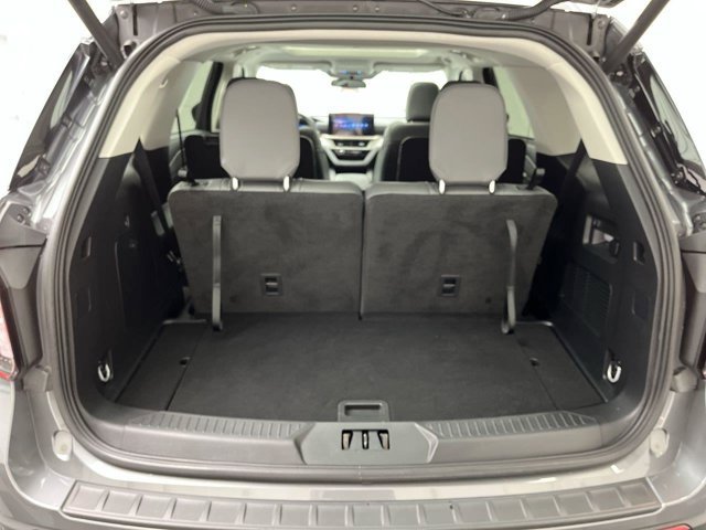 Certified 2025 Ford Explorer Active w/ Active Comfort Package AWD/4WD image 3