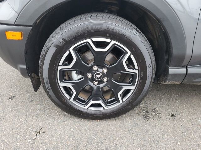 Certified 2025 Ford Bronco Sport Outer Banks w/ Outer Banks Tech Package+ image 11