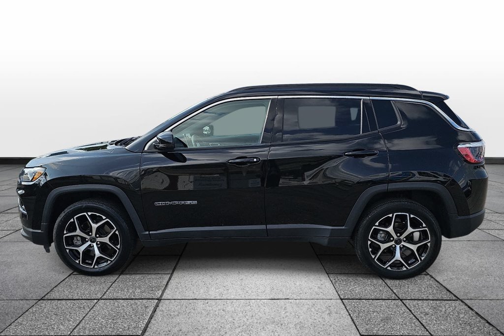 Used 2025 Jeep Compass Limited AWD/4WD image 8