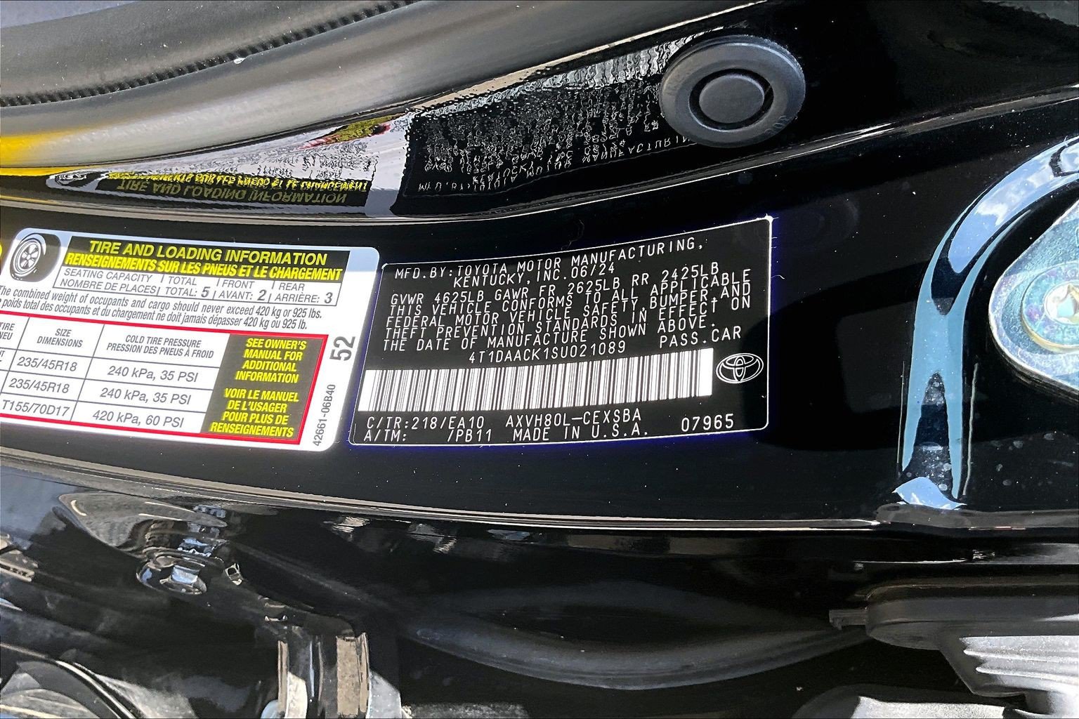 Used 2025 Toyota Camry SE w/ Convenience Package FWD image 36