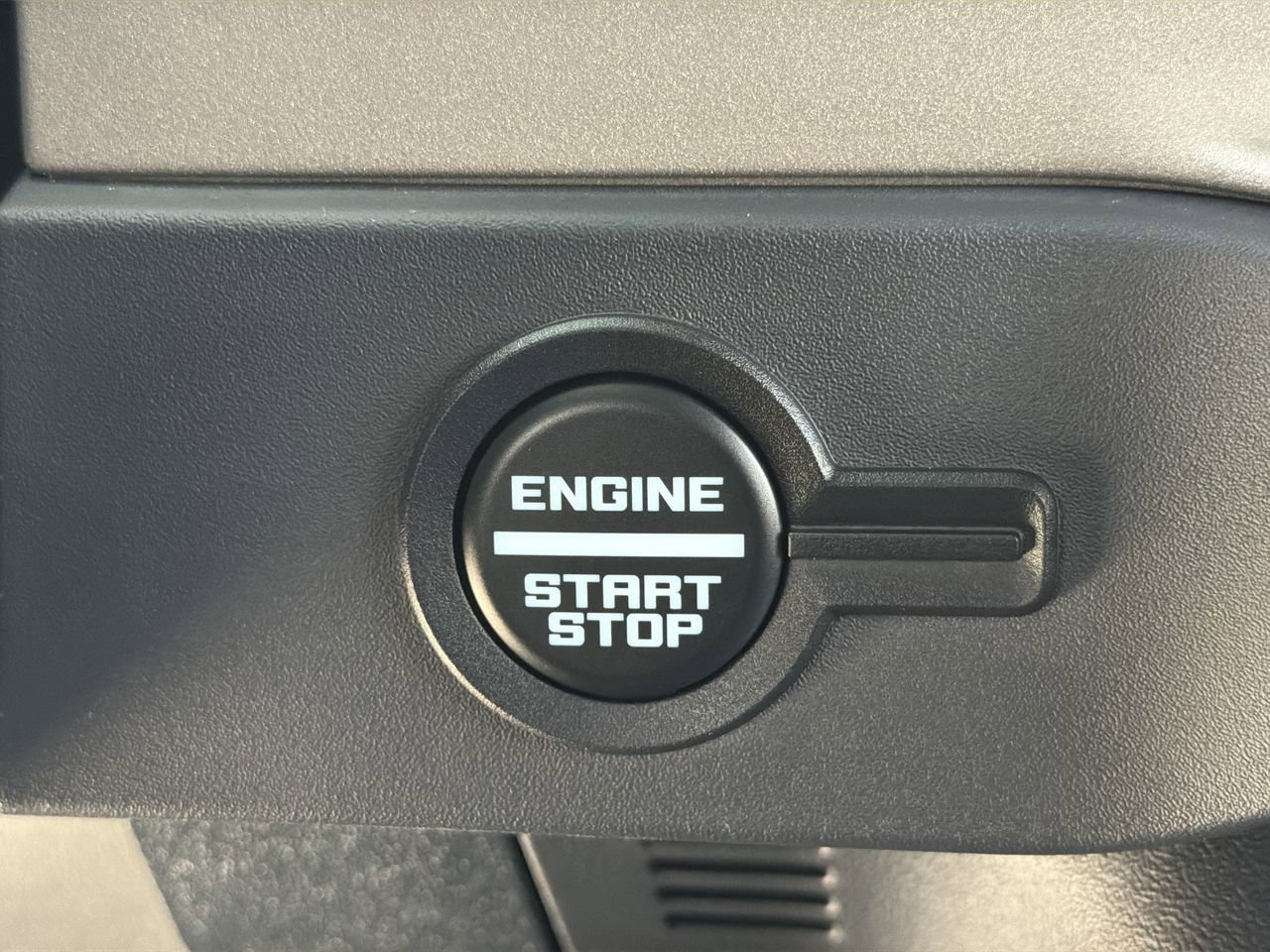 Certified 2025 Ford Bronco Outer Banks AWD/4WD image 31