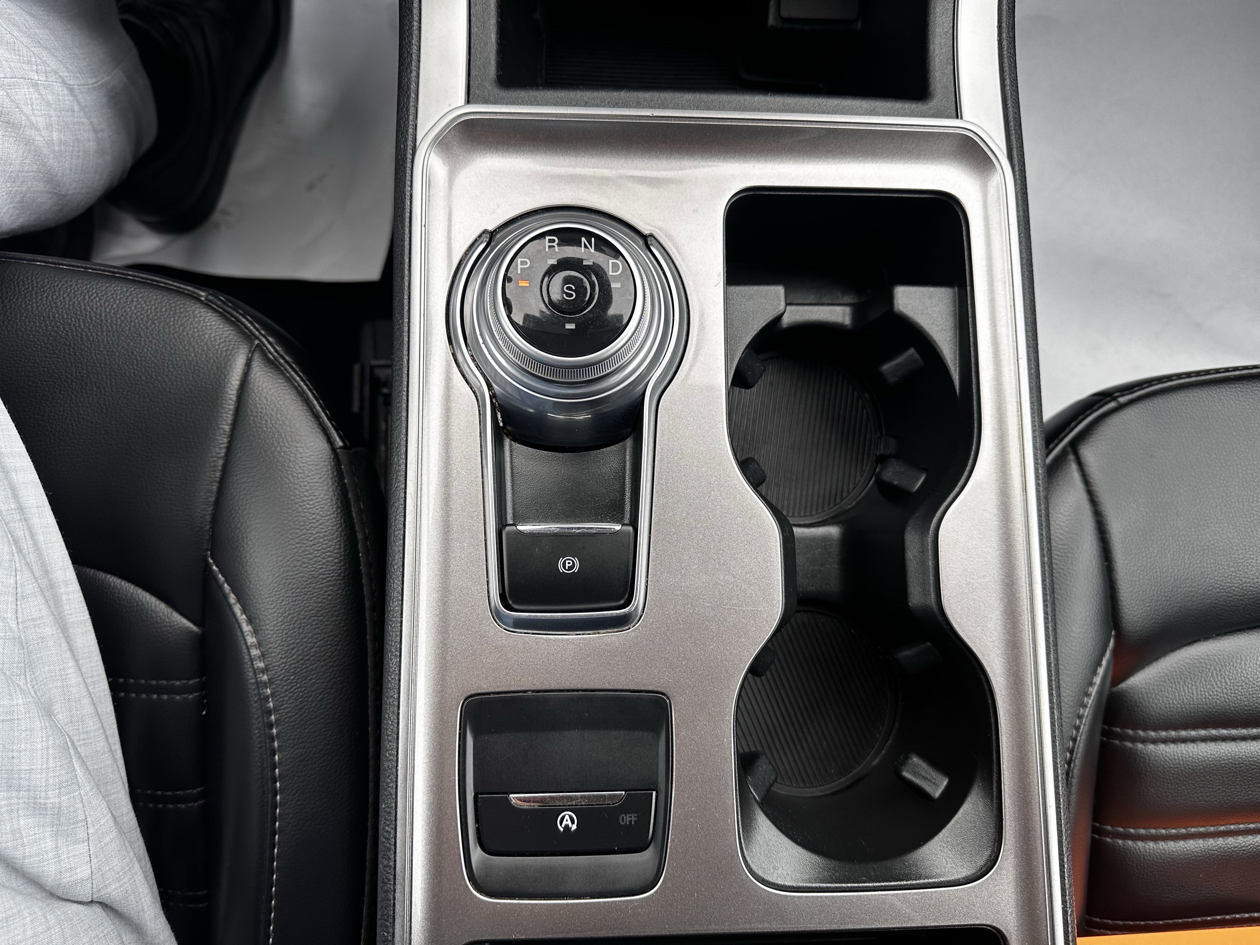 Certified 2024 Ford Edge SEL image 17