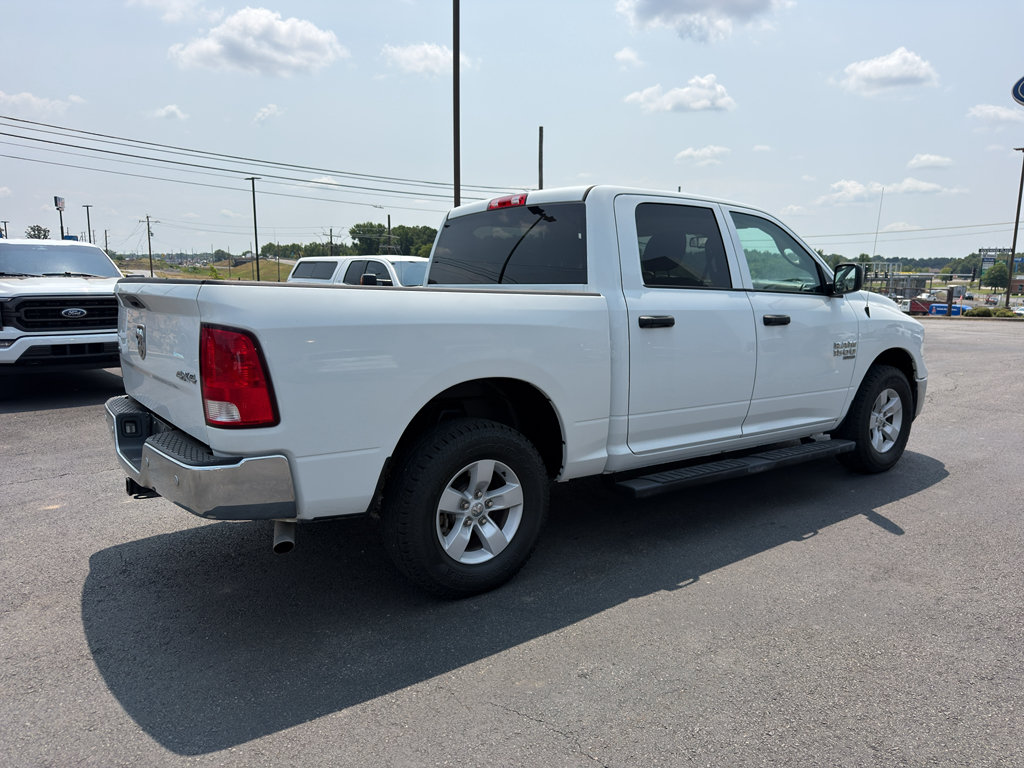 Used 2022 RAM 1500 Classic SLT w/ Electronics Group AWD/4WD image 4