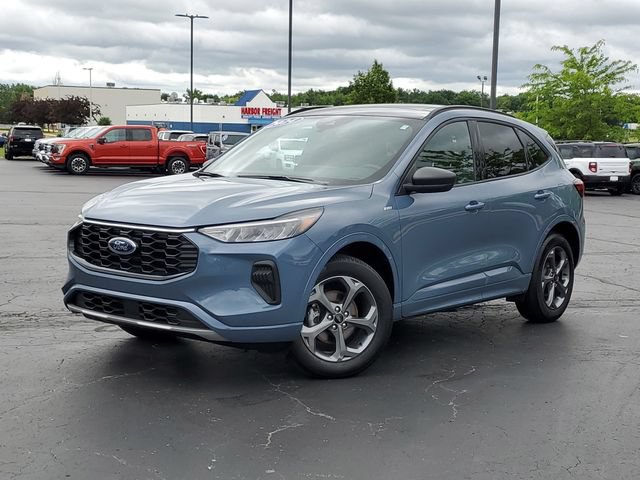 Certified 2024 Ford Escape ST-Line w/ Tech Pack #1 AWD/4WD image 38