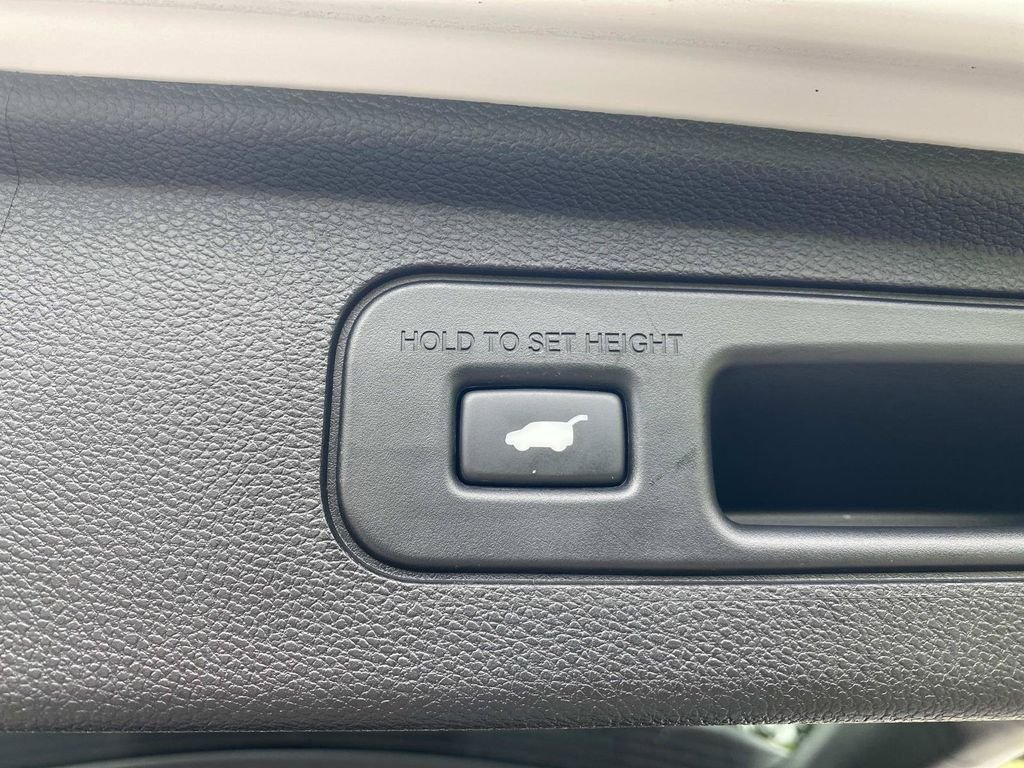 Used 2025 Honda Odyssey EX-L image 7