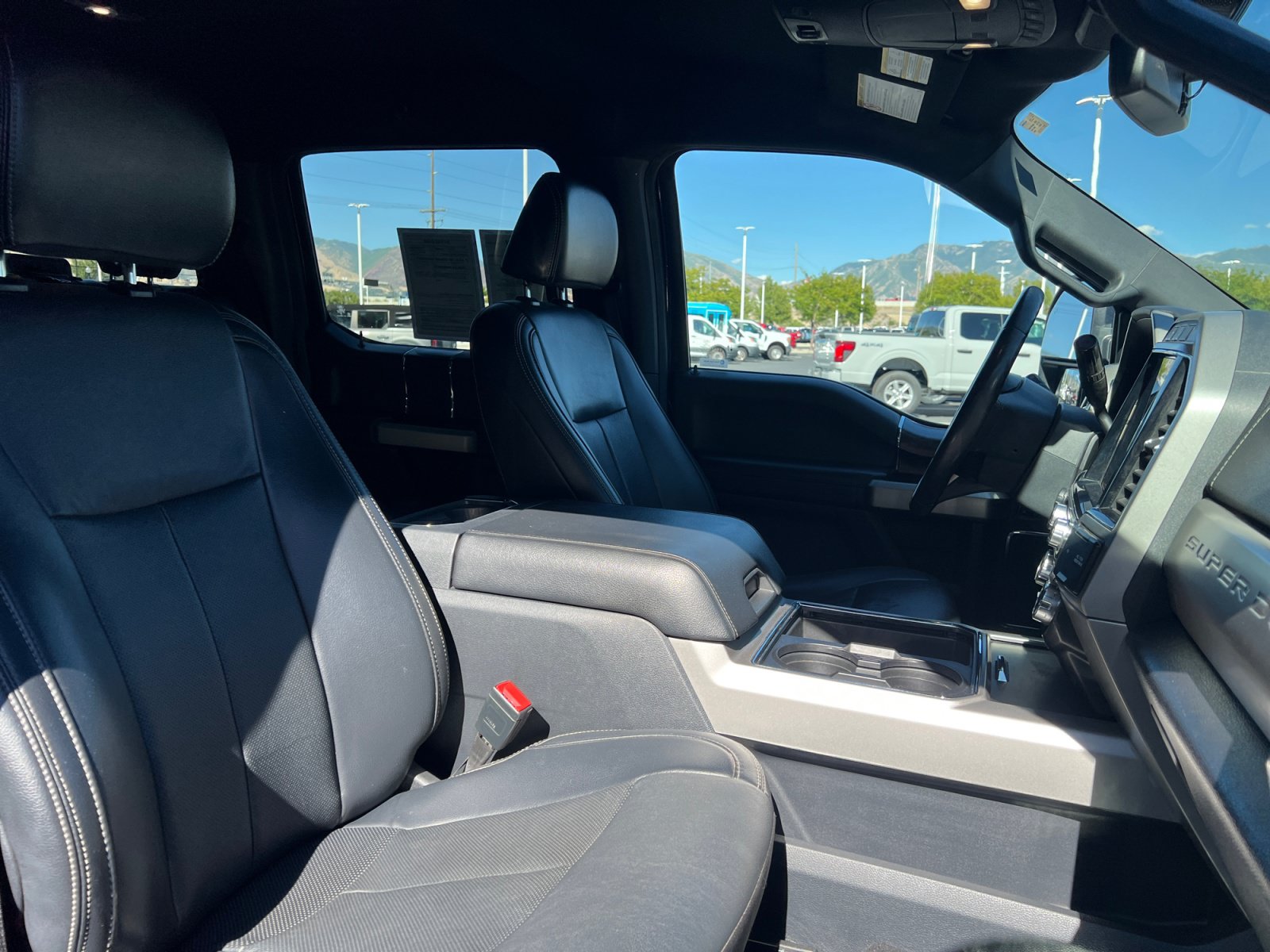 Certified 2022 Ford F350 Lariat w/ Lariat Ultimate Package AWD/4WD image 31