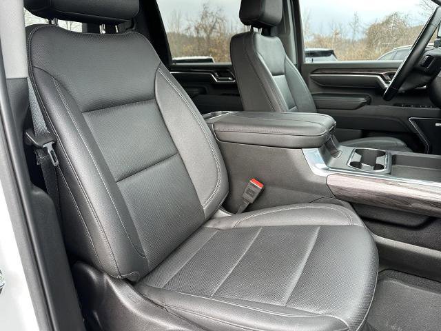 Used 2025 Chevrolet Silverado 2500 LTZ w/ LTZ Premium Package image 16