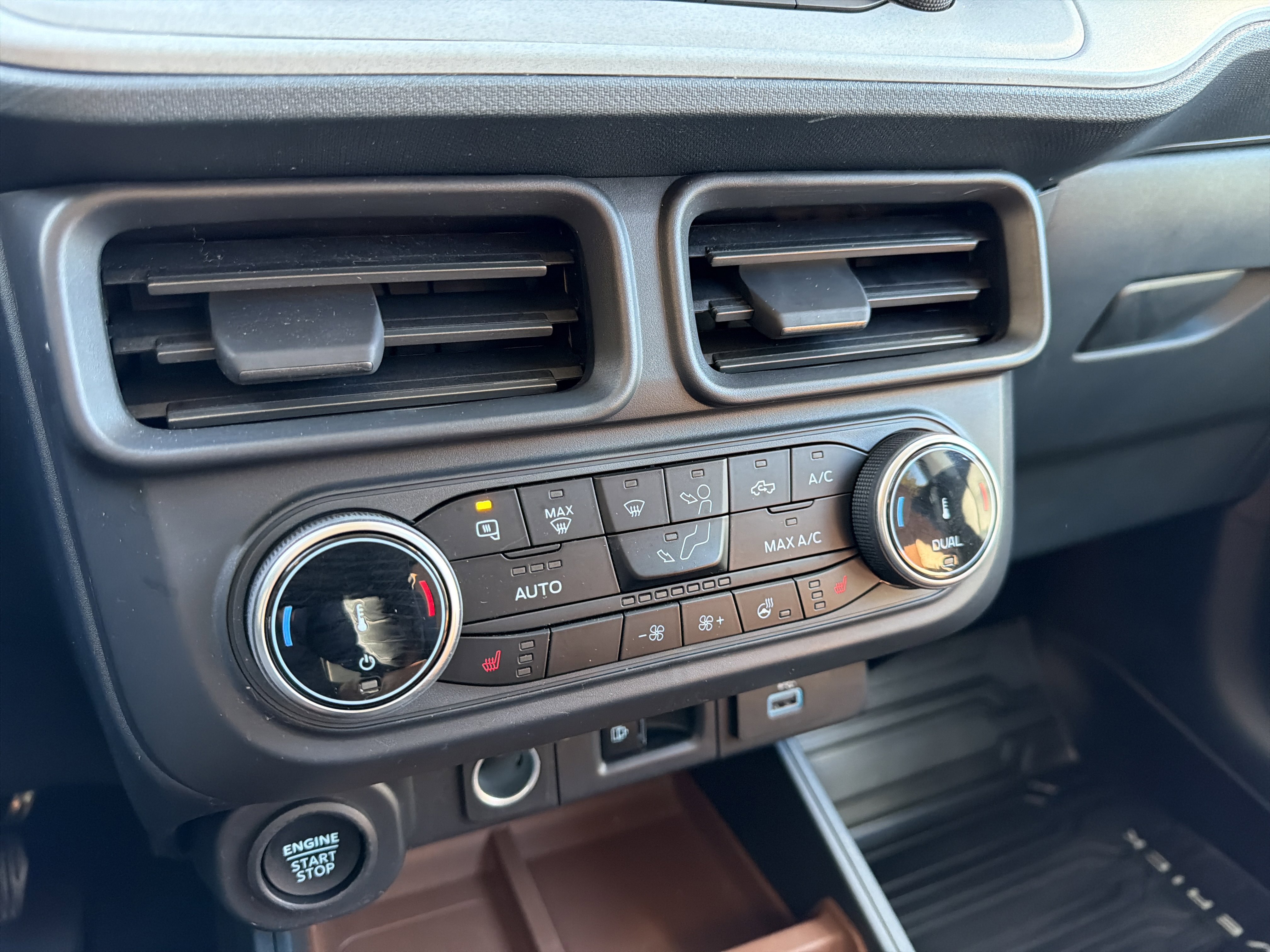 Certified 2024 Ford Maverick Lariat image 22