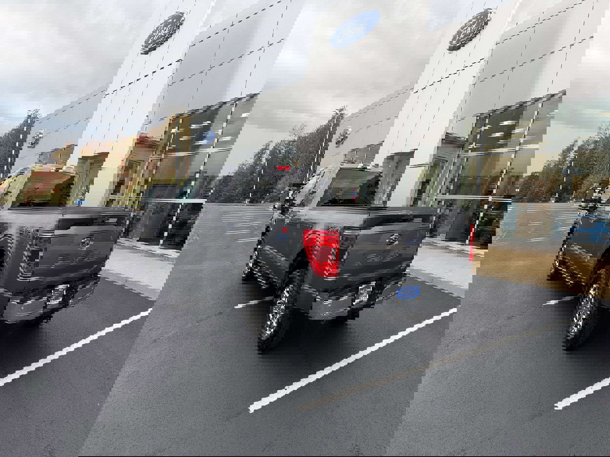 Certified 2021 Ford F150 XLT w/ Equipment Group 302A High image 5