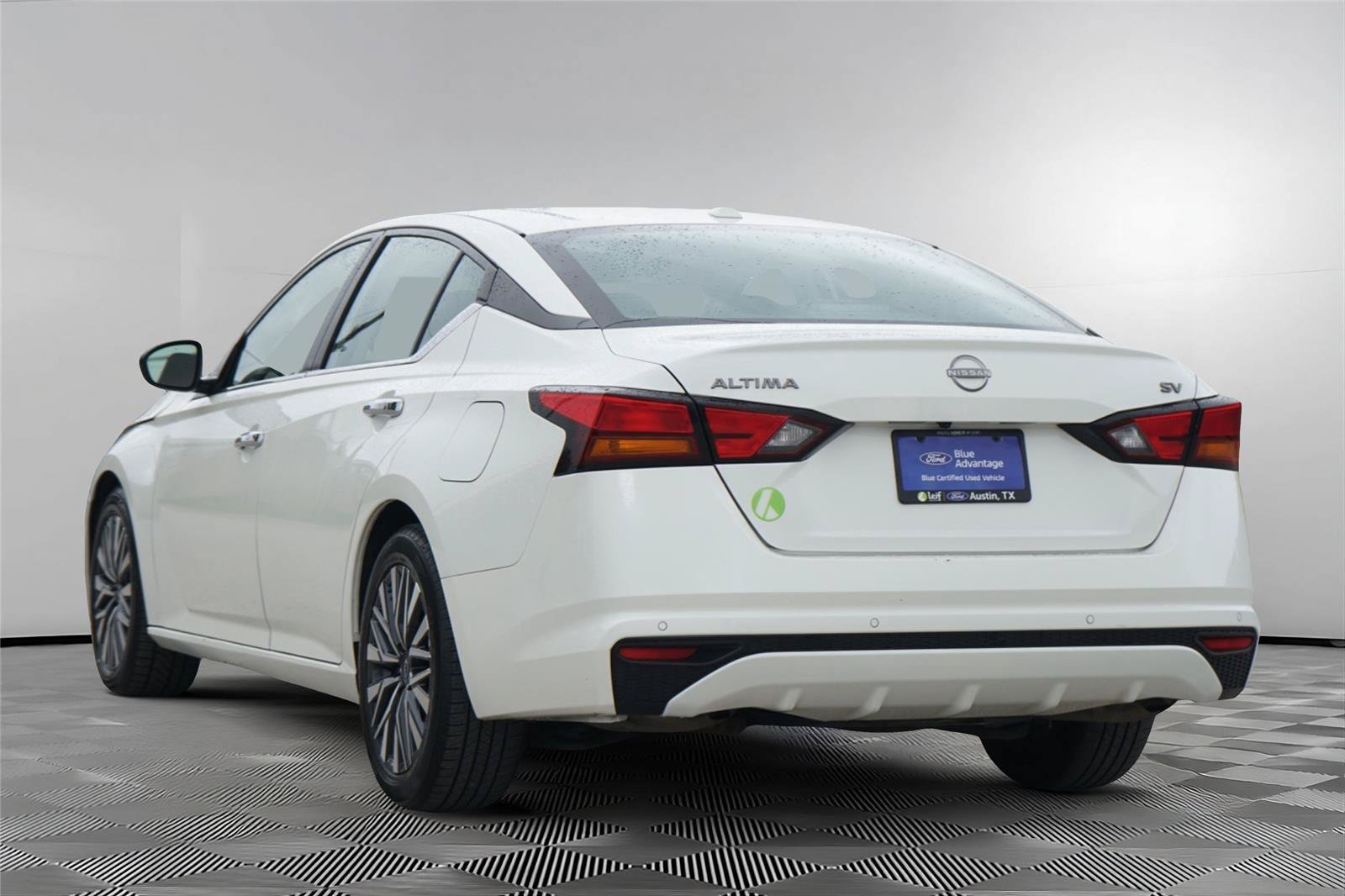 Used 2024 Nissan Altima 2.5 SV FWD image 6