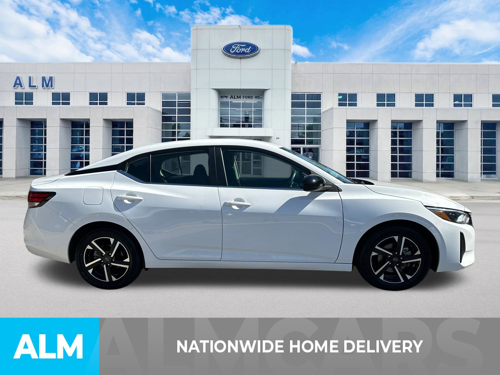 Used 2024 Nissan Sentra SV FWD image 4