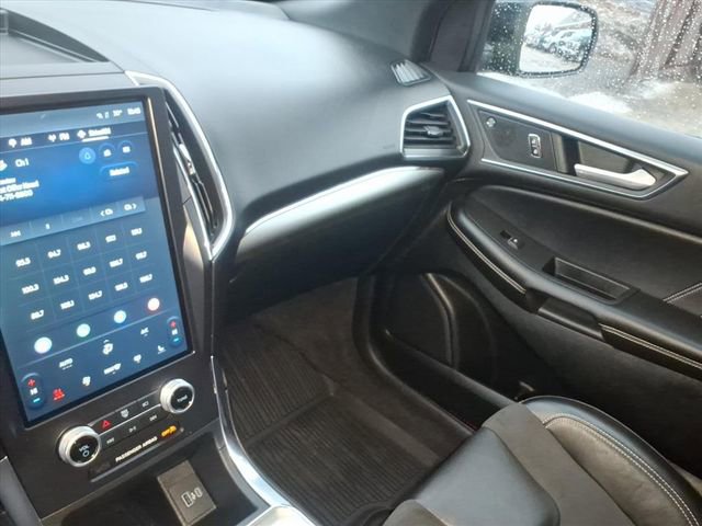 Certified 2022 Ford Edge ST w/ Equipment Group 401A image 25
