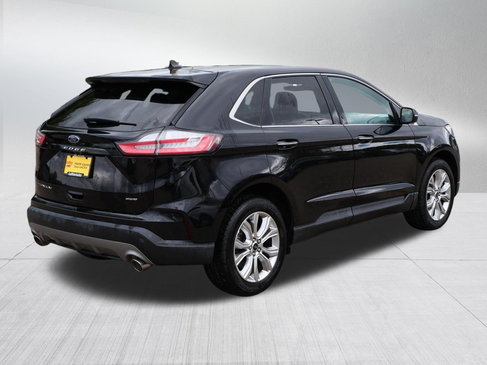 Certified 2024 Ford Edge Titanium AWD/4WD image 5