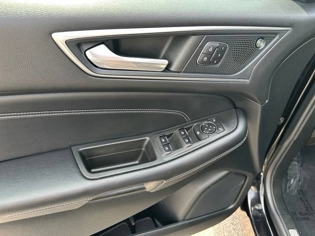 Certified 2022 Ford Edge Titanium AWD/4WD image 26