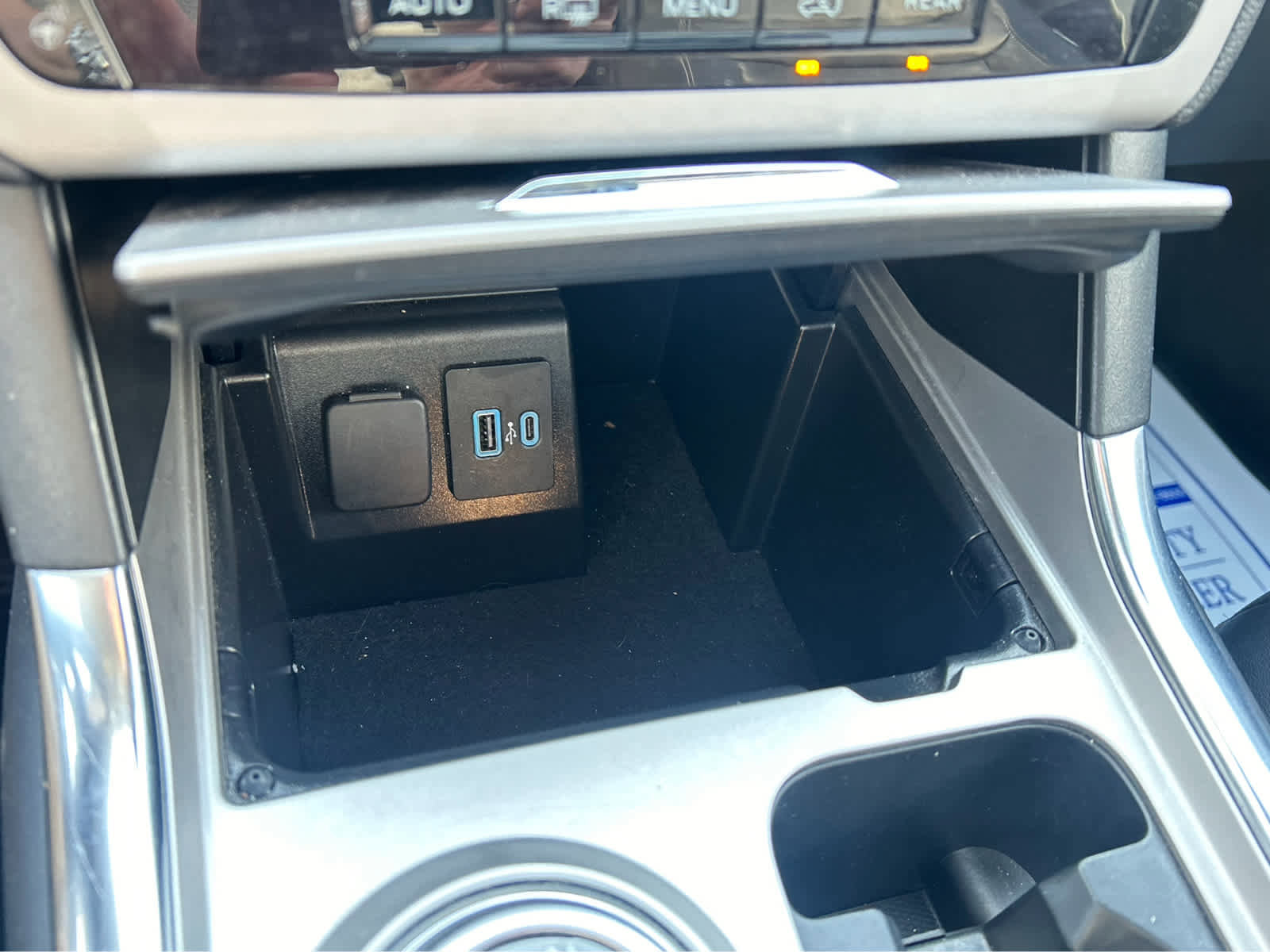 Certified 2023 Ford Explorer XLT image 43