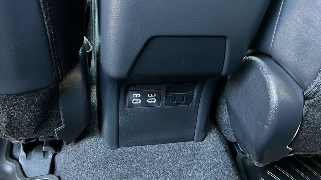 Used 2023 Toyota Prius Prime FWD image 10