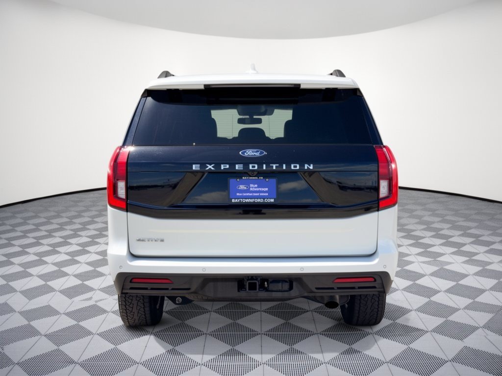 Certified 2025 Ford Expedition Active AWD/4WD image 11