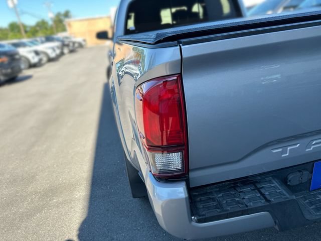 Used 2019 Toyota Tacoma TRD Sport AWD/4WD image 25