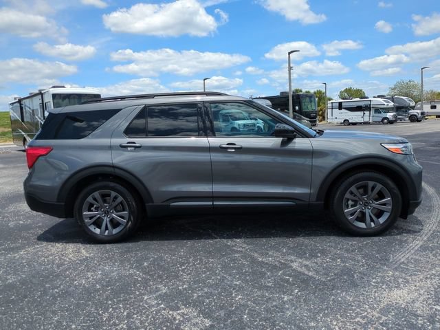 Certified 2023 Ford Explorer XLT w/ Equipment Group 202A RWD image 4