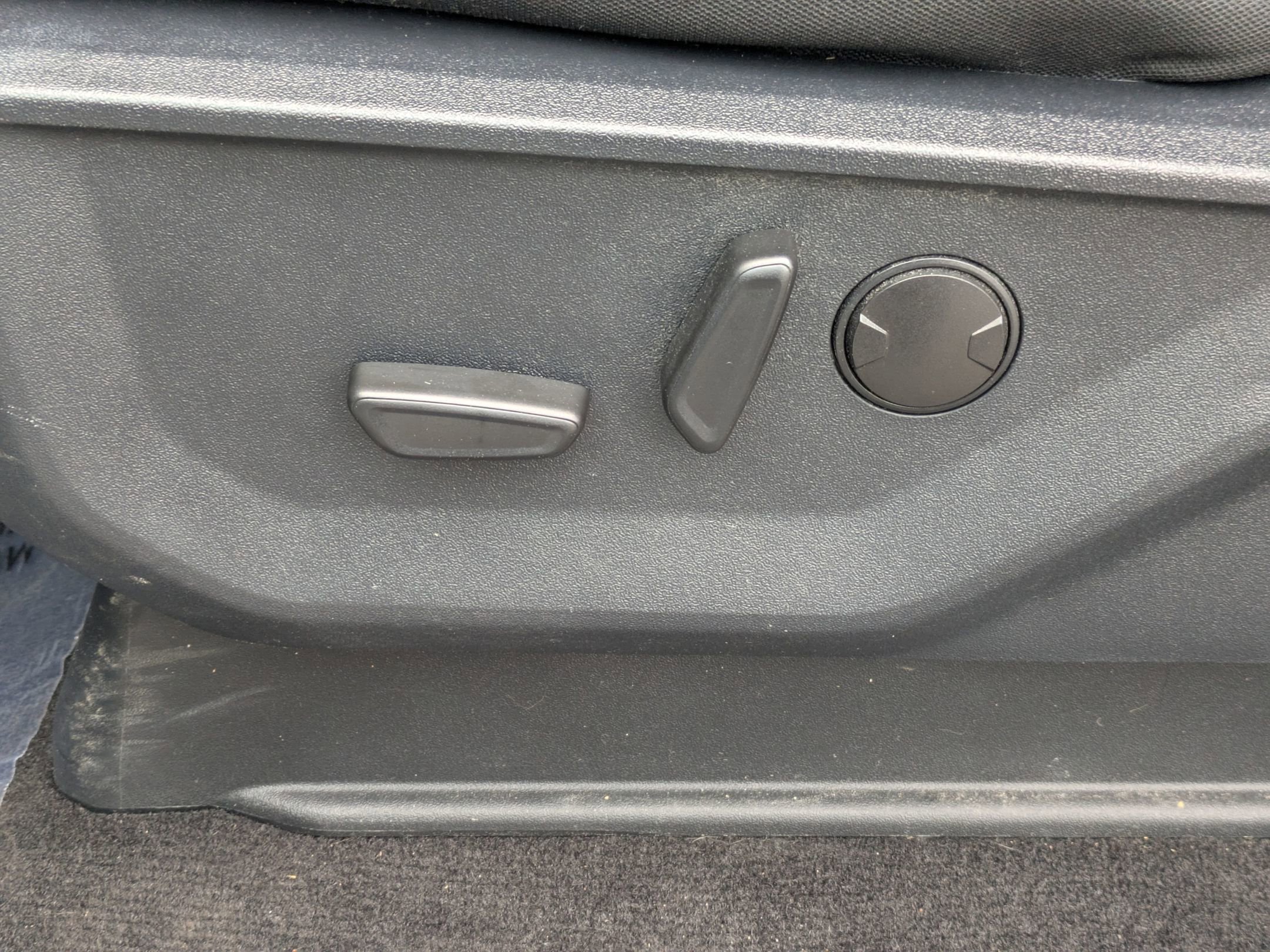 Certified 2022 Ford F150 XLT w/ Equipment Group 302A High image 13