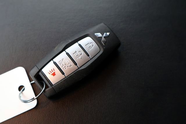 Used 2024 Mitsubishi Outlander SE image 40