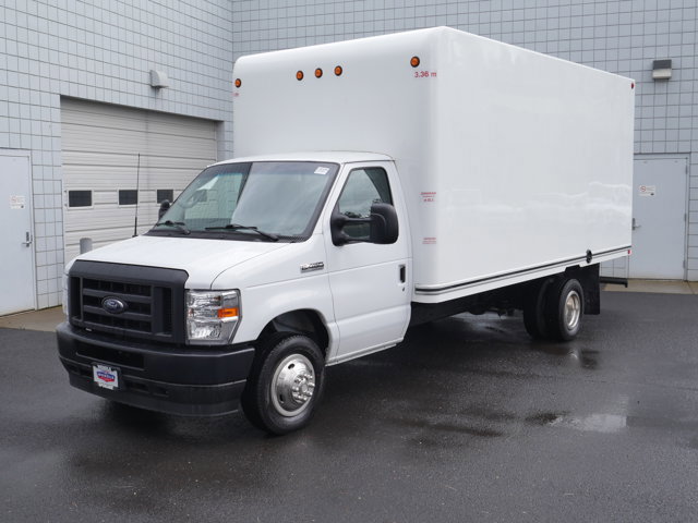 Certified 2025 Ford E-450 and Econoline 450 Super Duty w/ Power Equipment Group image 2