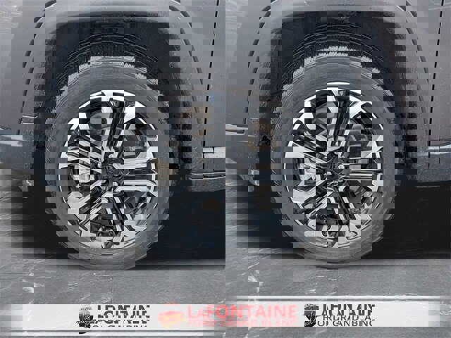 Used 2023 Jeep Compass Limited image 32