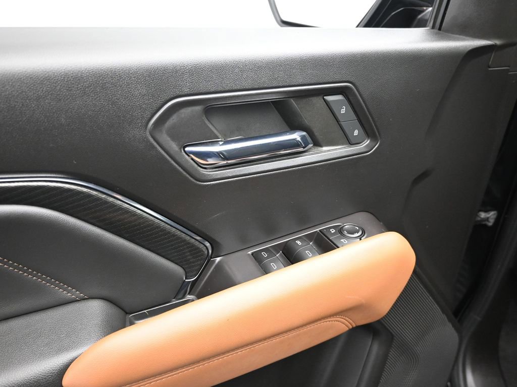 Used 2023 GMC Canyon AT4 image 11