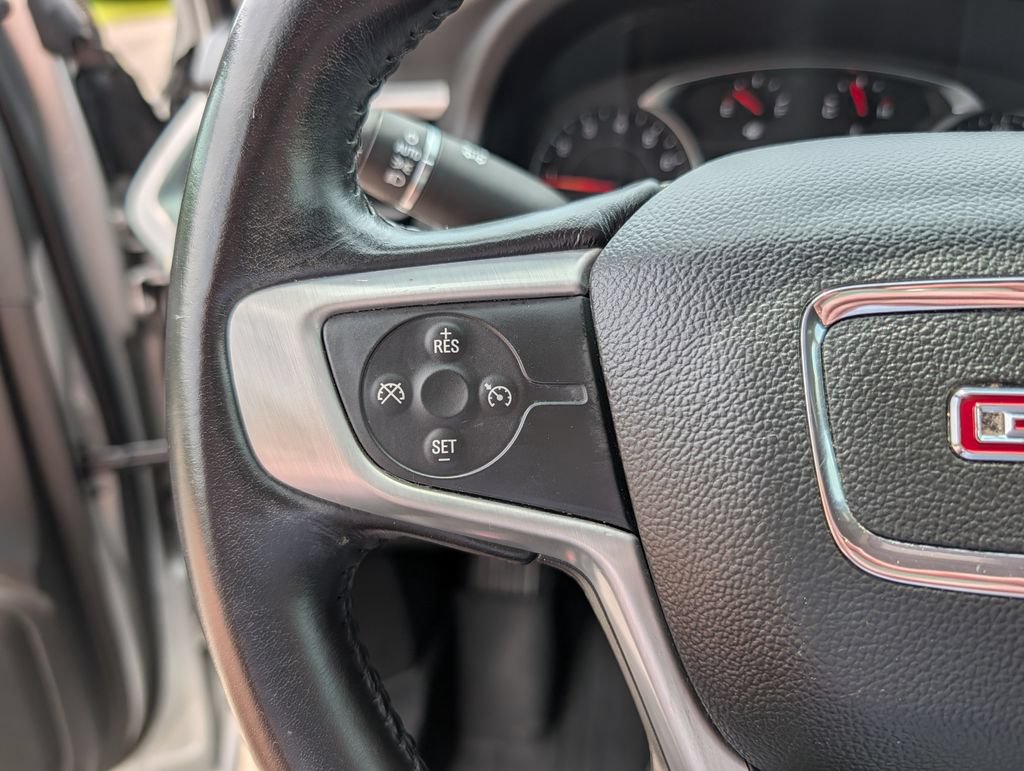 Used 2020 GMC Acadia SLE FWD image 10