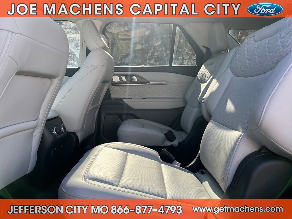 Certified 2025 Ford Explorer Platinum w/ LUX Leather Package image 10