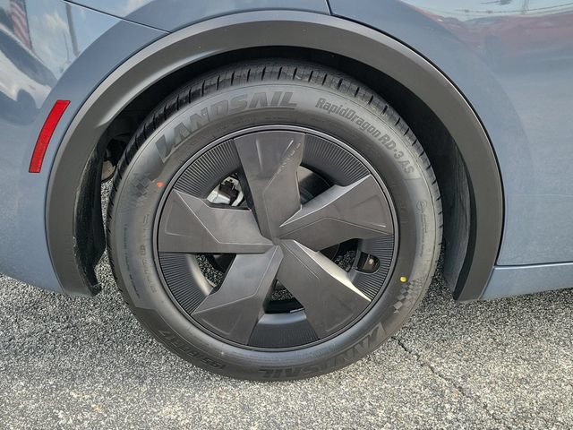 Used 2024 Toyota Prius LE FWD image 6