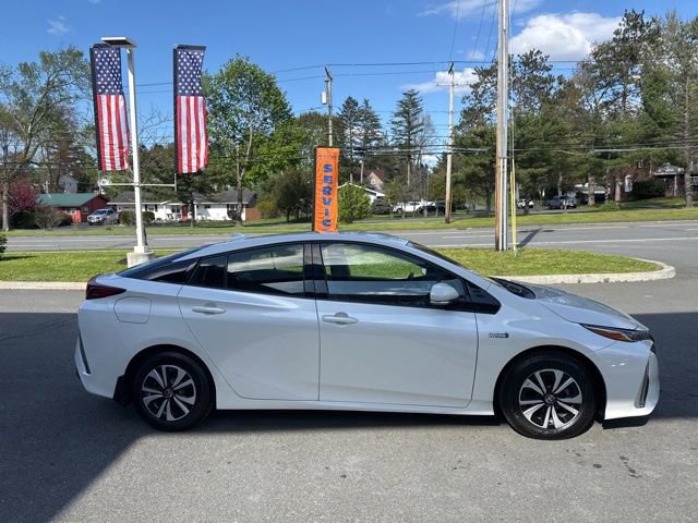 Used 2018 Toyota Prius Prime Premium FWD image 5