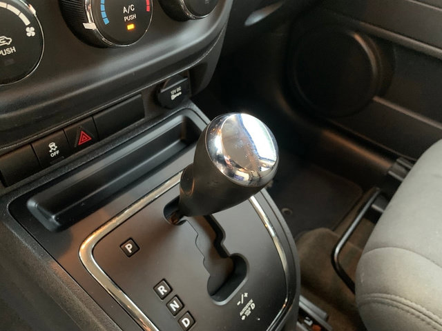 Used 2017 Jeep Patriot Sport FWD image 24