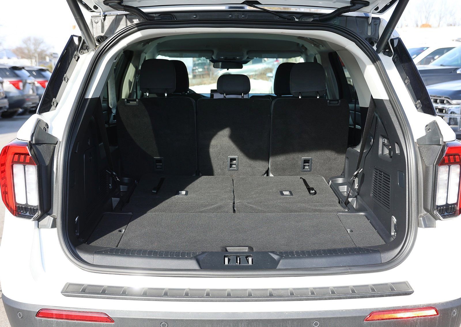 Certified 2025 Ford Explorer Active image 15