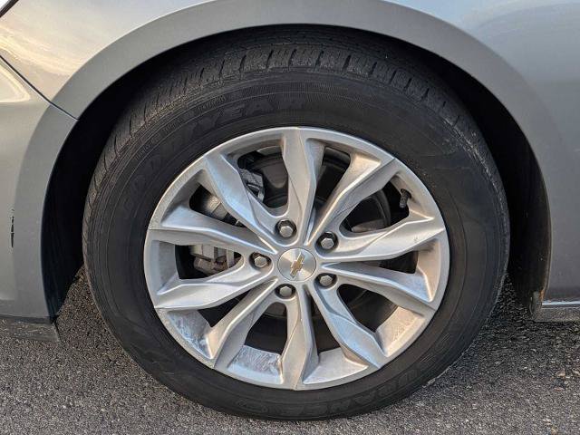 Used 2025 Chevrolet Malibu LT FWD image 12