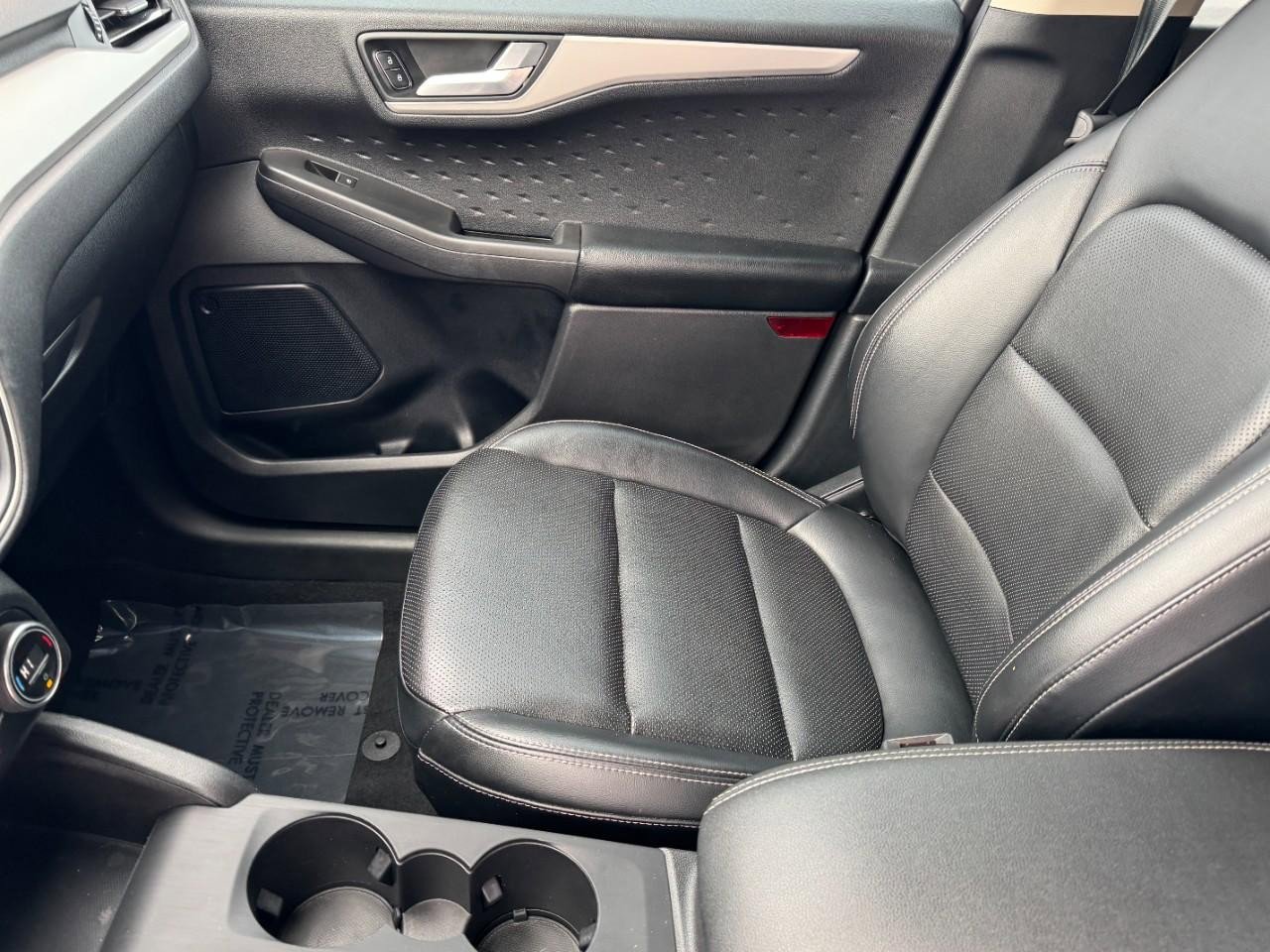 Certified 2020 Ford Escape SEL image 13