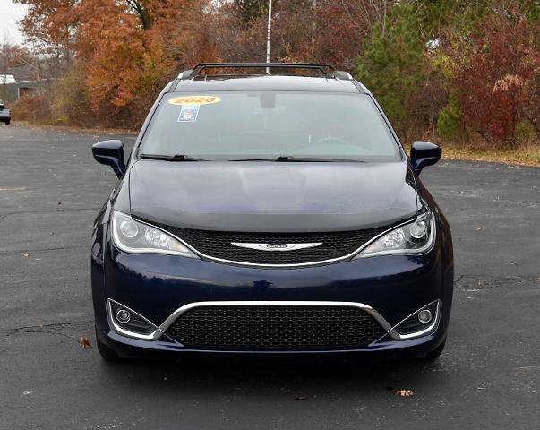 Used 2020 Chrysler Pacifica Touring-L image 8