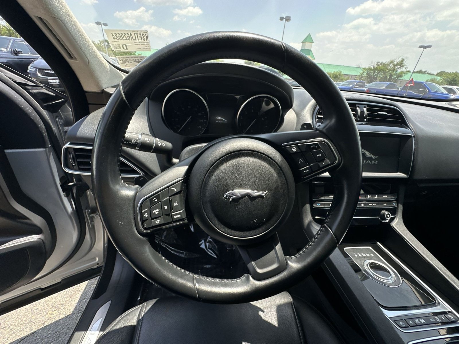 Used 2020 Jaguar F-PACE Premium AWD/4WD image 24