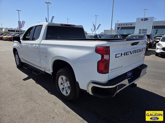 Used 2023 Chevrolet Silverado 1500 LT w/ Protection Package RWD image 5