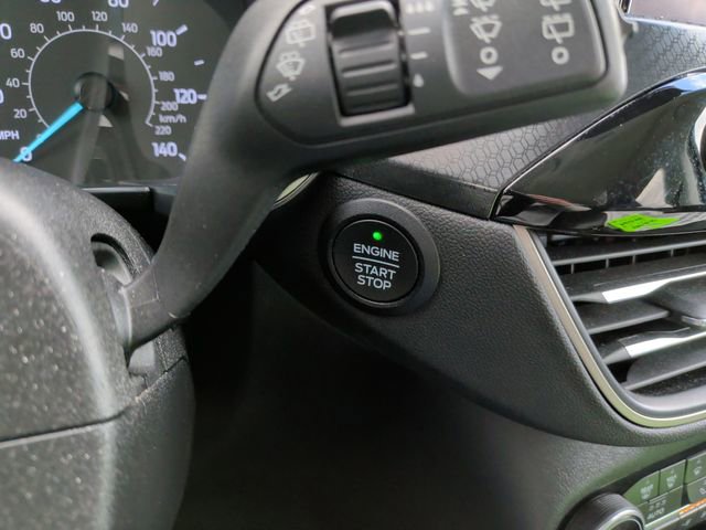 Certified 2022 Ford Escape SEL w/ SEL Stealth AWD Package image 23